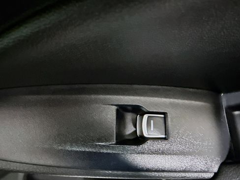 Used 2019 Honda Accord LX image 31