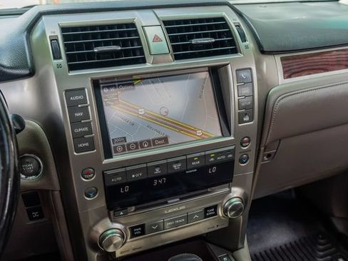 Used 2016 Lexus GX 460 w/ Premium Package AWD/4WD image 27