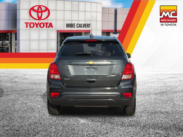 Used 2020 Chevrolet Trax LS w/ Tint and Cruise Package FWD image 4