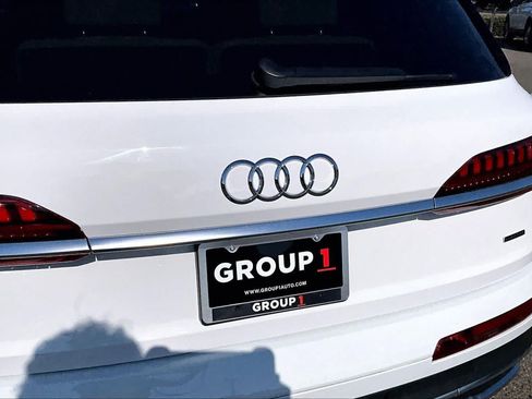 Used 2023 Audi Q7 3.0T Premium w/ Convenience Package AWD/4WD image 30