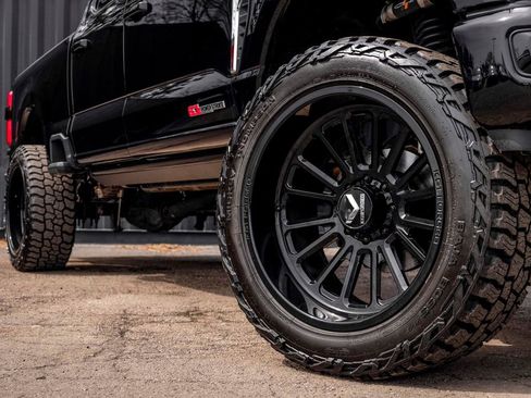 Used 2025 Ford F250 Platinum w/ Platinum Plus Package image 8