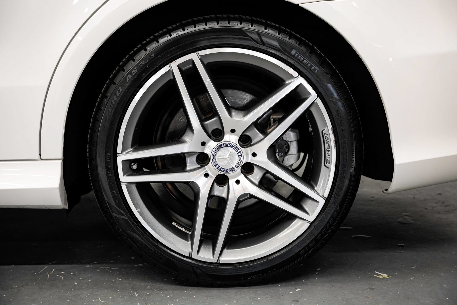 Used 2015 Mercedes-Benz E 400 Sedan image 50