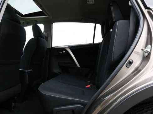 Used 2015 Toyota RAV4 XLE image 34