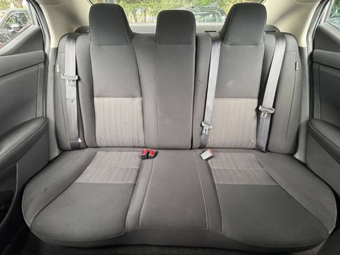 Used 2025 Nissan Sentra SV FWD image 36