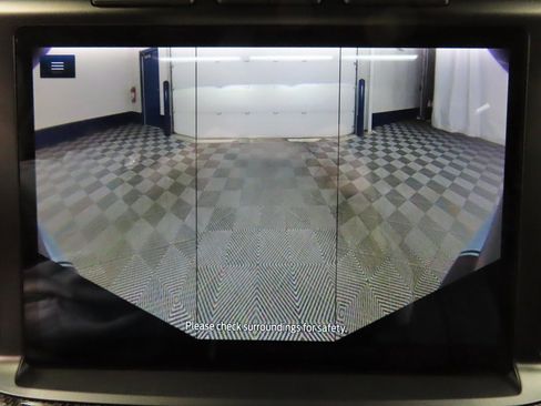 Used 2023 Ford F150 Lariat w/ Equipment Group 502A High image 25