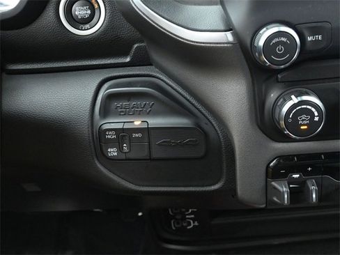 Used 2024 RAM 3500 Big Horn image 33