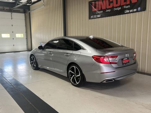 Used 2019 Honda Accord Sport image 3