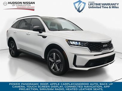 Used 2022 Kia Sorento EX w/ Panoramic Sunroof Package