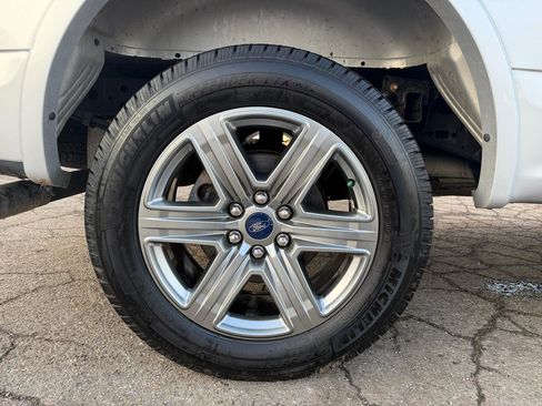 Used 2018 Ford F150 XLT w/ Equipment Group 302A Luxury image 21