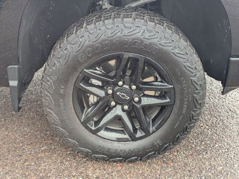 Used 2025 Chevrolet Silverado 1500 Custom Trail Boss image 9