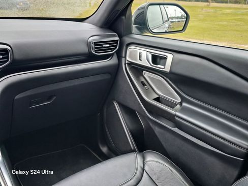 Used 2020 Ford Explorer ST w/ Premium Technology Package image 21