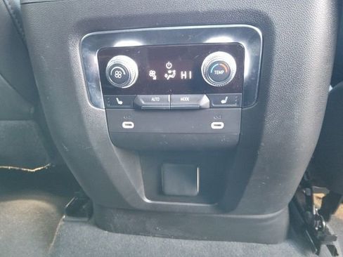 Used 2024 GMC Yukon AT4 w/ AT4 Premium Plus Package image 24