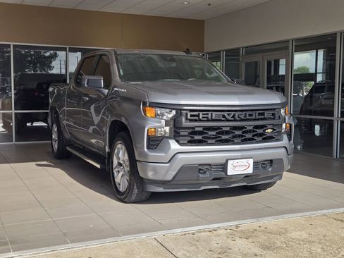 Used 2023 Chevrolet Silverado 1500 Custom RWD image 3