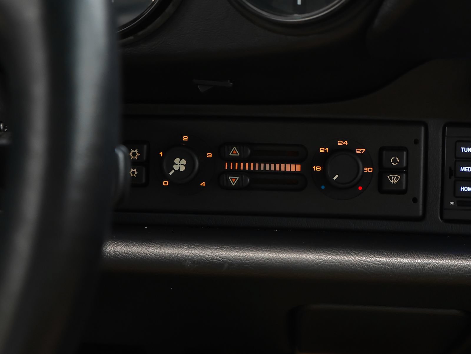 Used 1994 Porsche 911 Carrera 4 AWD/4WD image 46