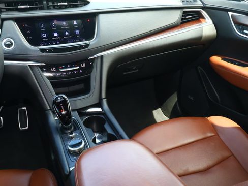 Used 2022 Cadillac XT5 Sportv w/ Technology Package AWD/4WD image 17