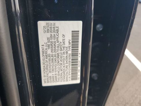 New 2025 Honda Pilot Sport image 39