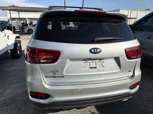 Used 2020 Kia Sorento S FWD image 8