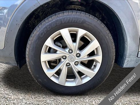 Used 2019 Hyundai Tucson SE w/ Cargo Package AWD/4WD image 9