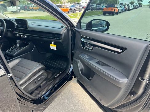 Used 2025 Honda CR-V EX-L image 7
