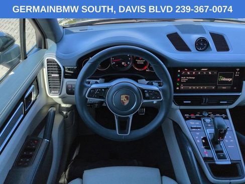 Used 2022 Porsche Cayenne S AWD/4WD image 17