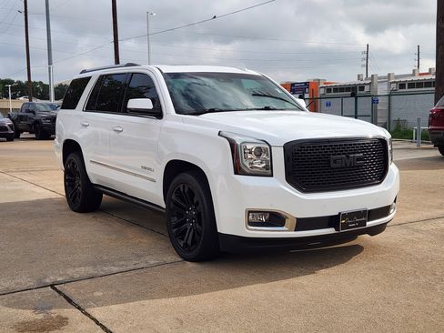 Used 2019 GMC Yukon Denali w/ Denali Ultimate Package image 4