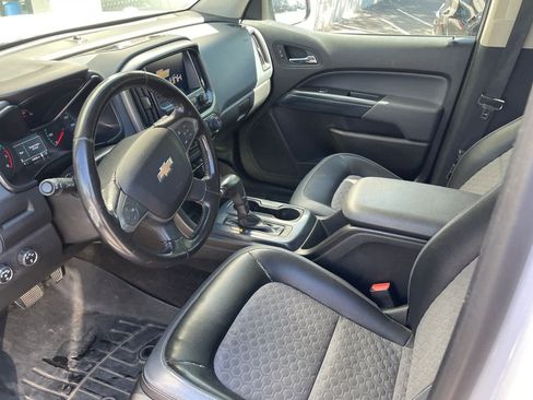 Used 2015 Chevrolet Colorado Z71 AWD/4WD image 9