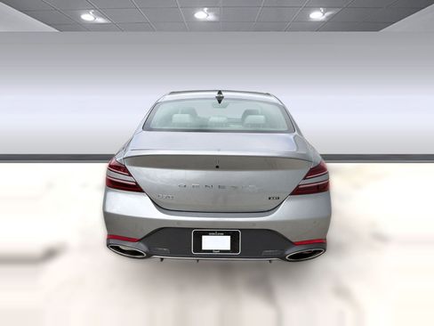 Used 2022 Genesis G70 3.3T image 10