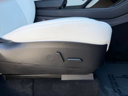 Used 2022 Tesla Model Y Performance AWD/4WD image 35