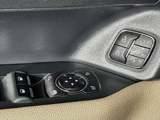 Used 2022 Ford Expedition Limited RWD image 21