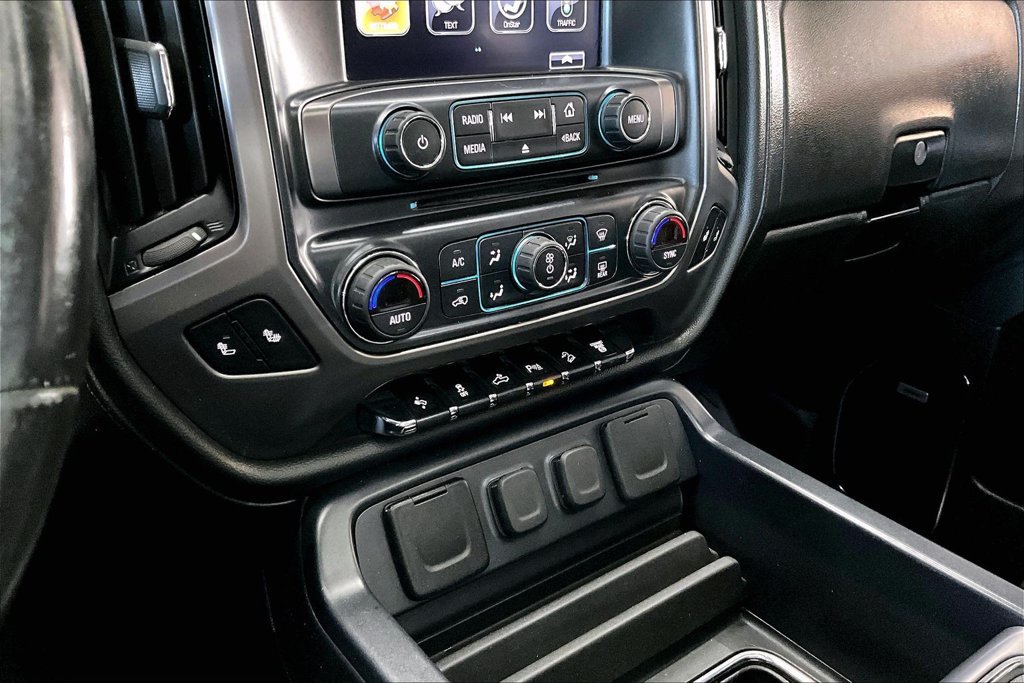 Used 2018 GMC Sierra 2500 SLT w/ All Terrain HD Package AWD/4WD image 15