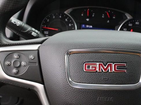 Used 2022 GMC Terrain SLE image 20