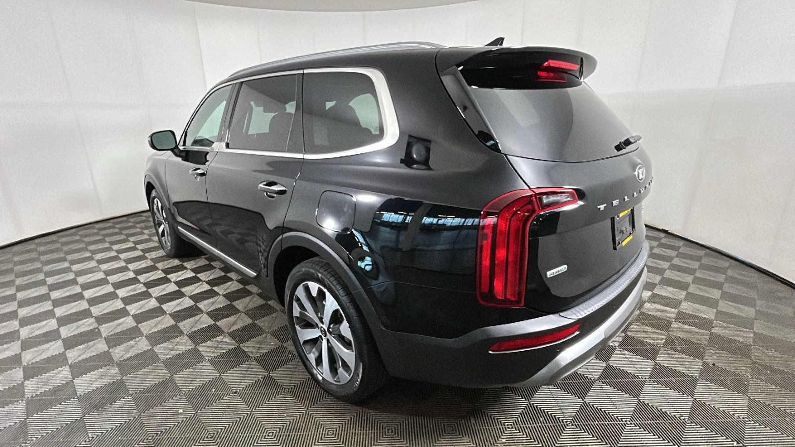 Used 2021 Kia Telluride S AWD/4WD image 5