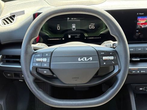 Certified 2025 Kia K4 LXS image 30