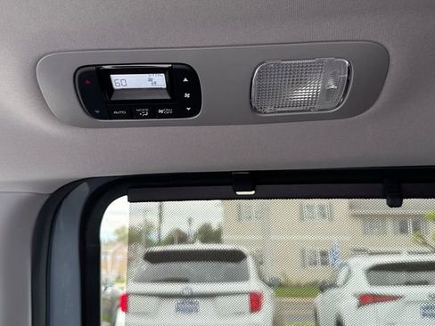 Certified 2024 Honda Odyssey Touring image 27