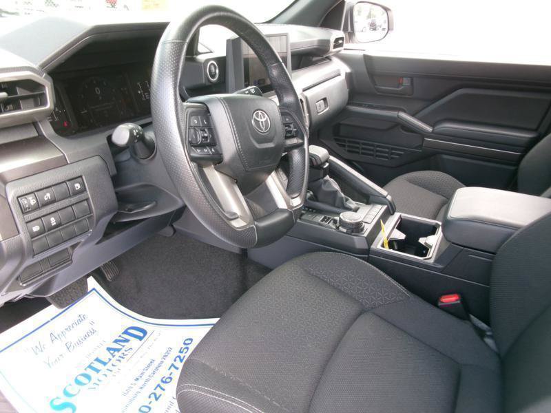 Used 2025 Toyota 4Runner SR5 AWD/4WD image 33