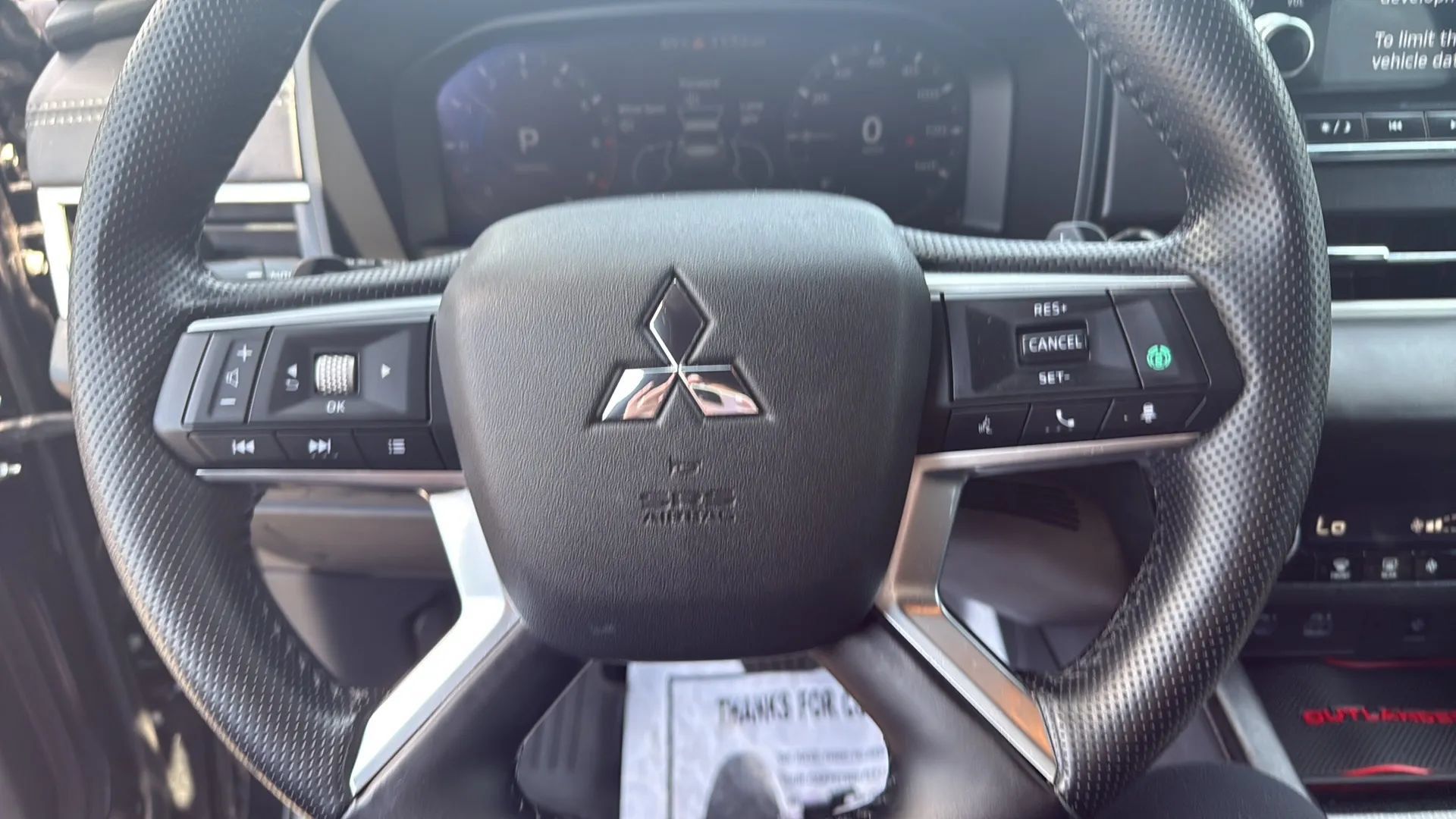 Used 2024 Mitsubishi Outlander FWD image 17