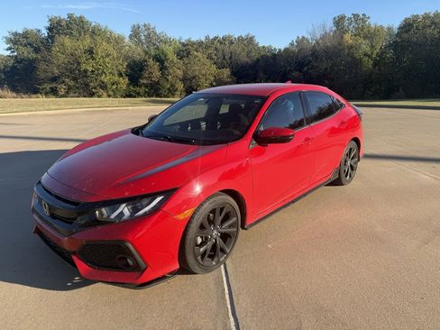 Used 2018 Honda Civic Sport image 1