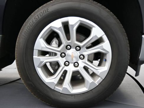 Used 2024 Chevrolet Silverado 1500 LTZ image 11