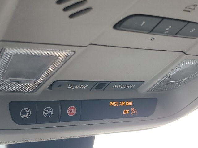Certified 2020 GMC Terrain SLT w/ Preferred Package FWD image 31