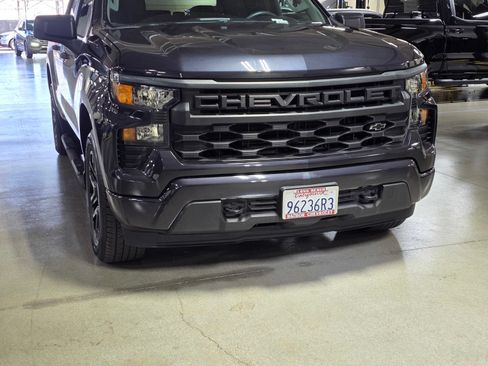 Used 2022 Chevrolet Silverado 1500 Custom w/ LPO, Dark Essentials Package RWD image 9