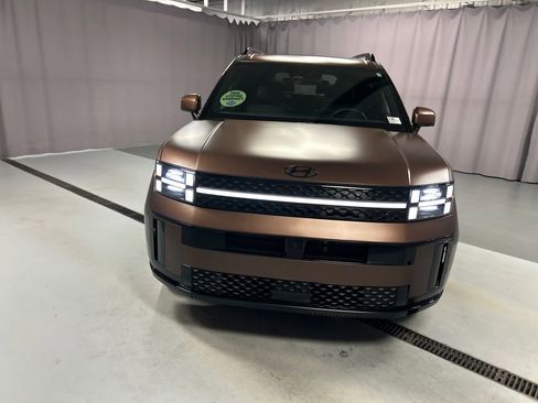 Used 2025 Hyundai Santa Fe Calligraphy image 2