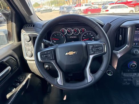 Used 2022 Chevrolet Silverado 2500 LTZ image 15