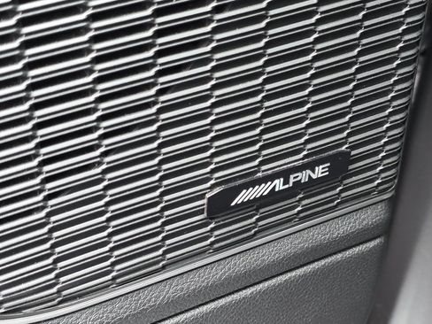 Used 2021 Jeep Grand Cherokee L Limited RWD image 9