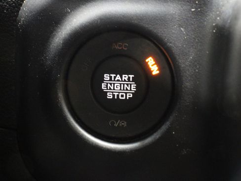 Used 2022 Jeep Wrangler Unlimited Sport AWD/4WD image 19