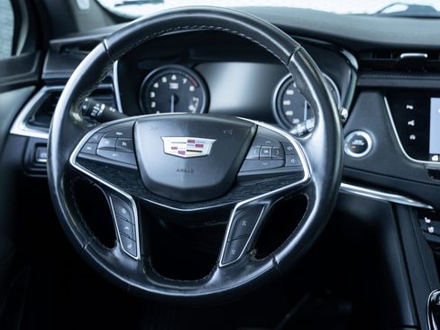 Used 2024 Cadillac XT5 Premium Luxury w/ Technology Package image 8