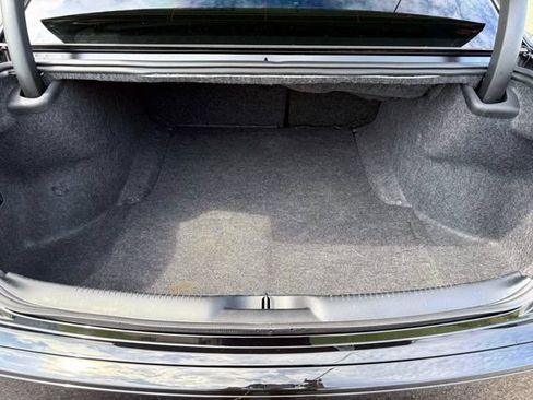 Certified 2023 Chrysler 300 Touring w/ Sport Appearance Package RWD image 11