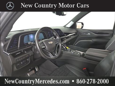 Used 2023 Cadillac Escalade V w/ LPO, ONYX Package image 19