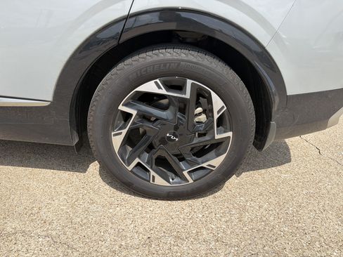 Used 2025 Kia Sportage SX FWD image 28