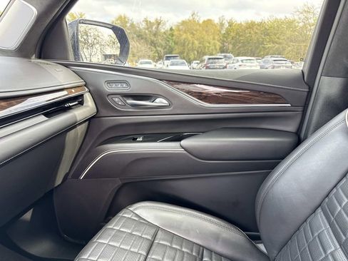 Certified 2023 Cadillac Escalade ESV Sport Platinum image 21