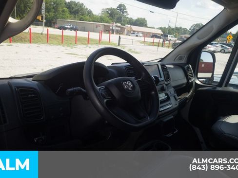Used 2024 RAM ProMaster 2500 w/ Convenience Group FWD image 5